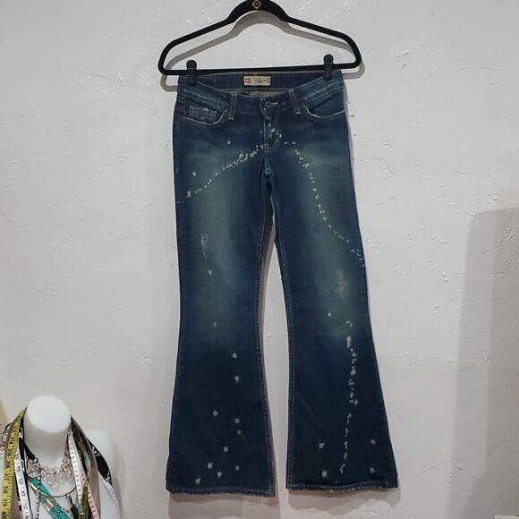 BKE Y2K Low Rise Boot Cut Star Jeans with Cool Bleach Splatters Size 26 or 2 - Picture 1 of 10